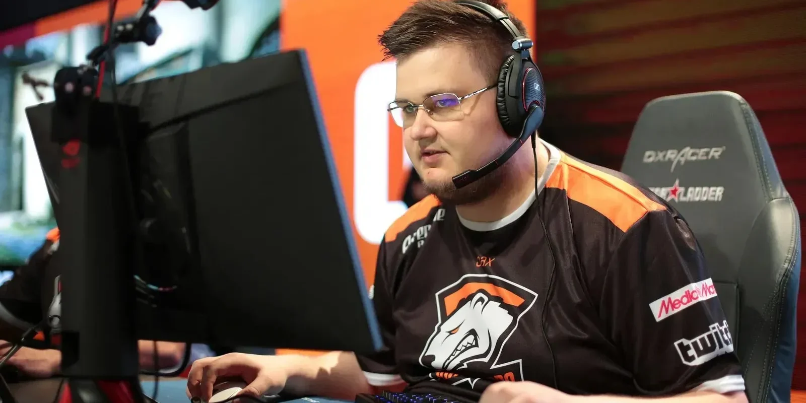 Snax claims one of CS:GO’s biggest records from JW right on the eve of CS2